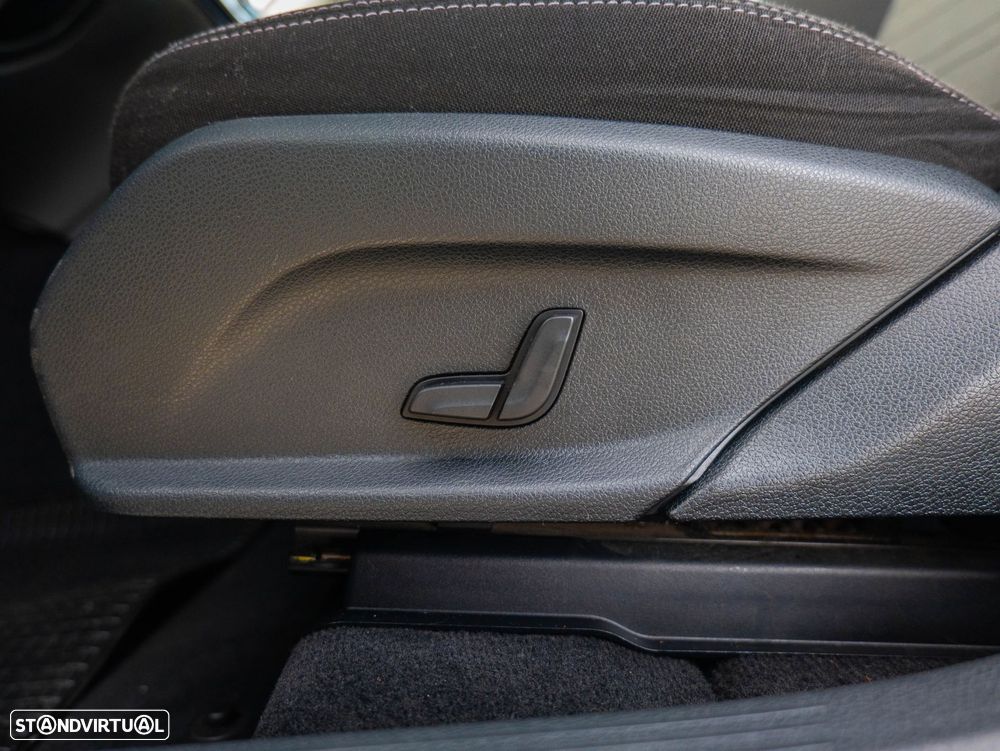 Mercedes-Benz GLC 220 d 4Matic 9G-TRONIC - 33