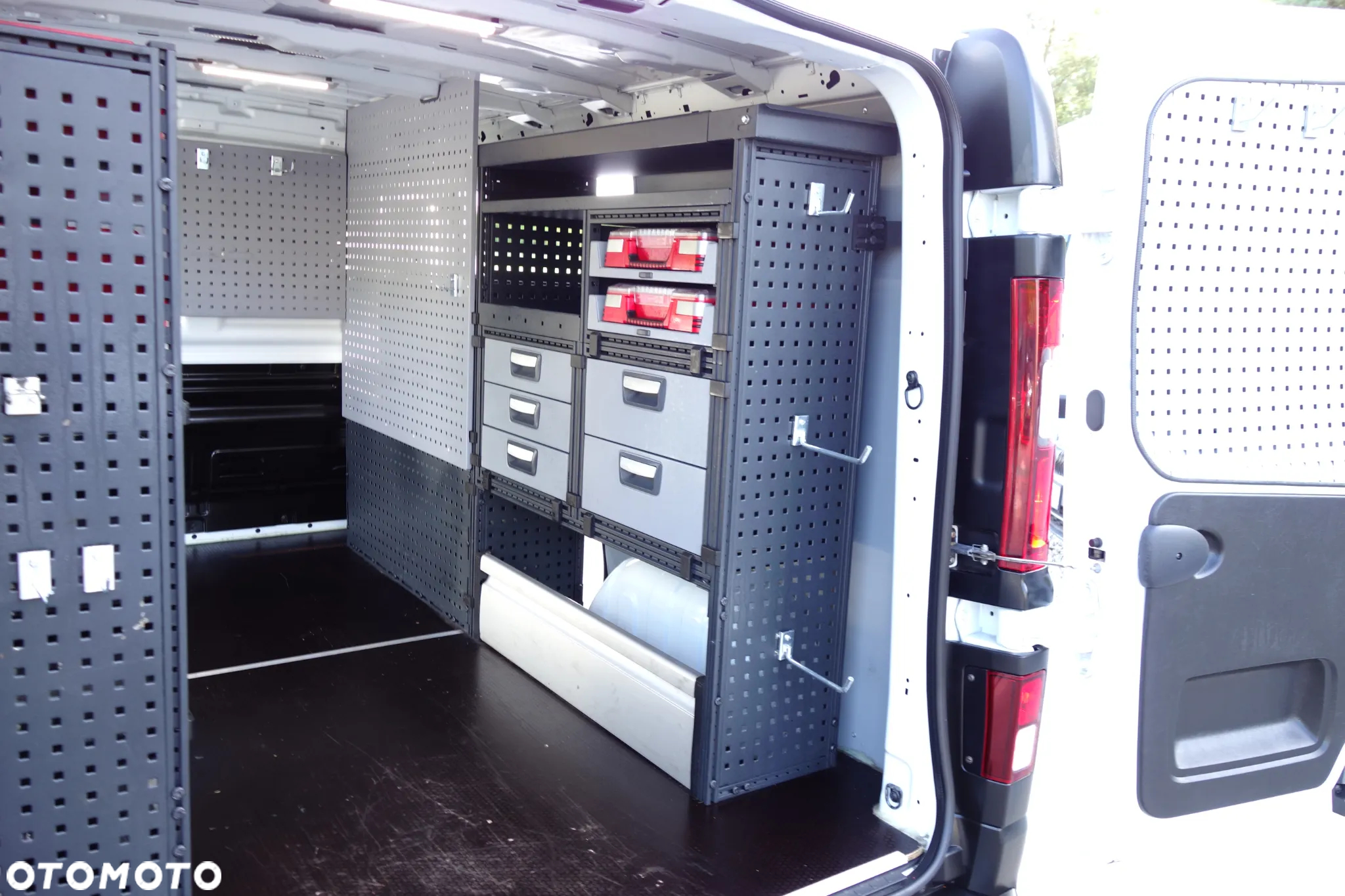 Renault Trafic 2.0 Dci 120 KM L1H1  Zabudowa Klima Webasto 2 x Drzwi Boczne - 10