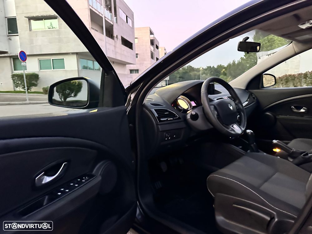 Renault Mégane 1.5 dCi Dynamique S - 19