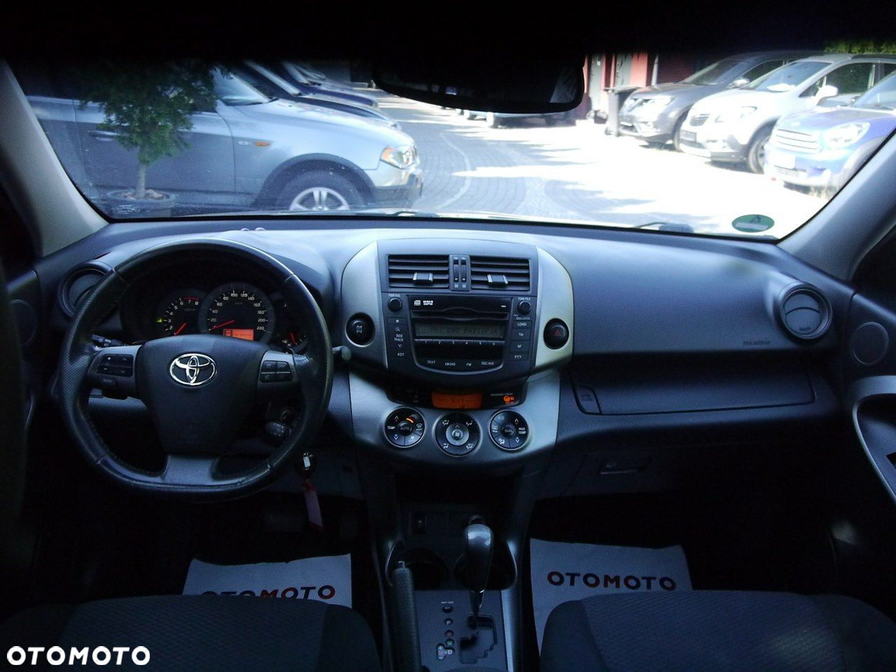 Toyota RAV4 - 22