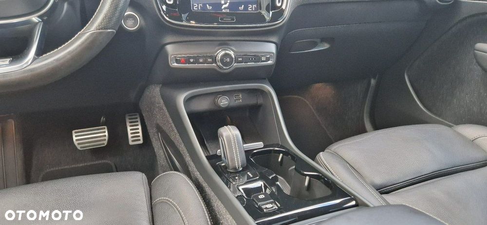 Volvo XC 40 - 26