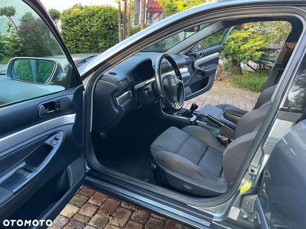Audi A4 Avant 1.8T Quattro - 10