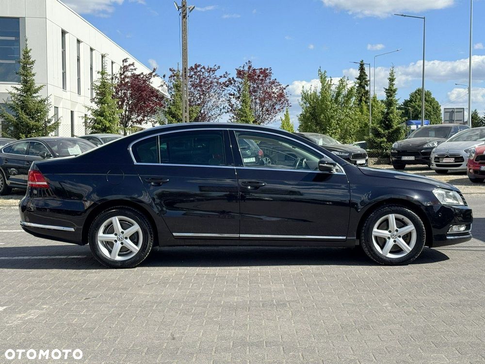 Volkswagen Passat - 11