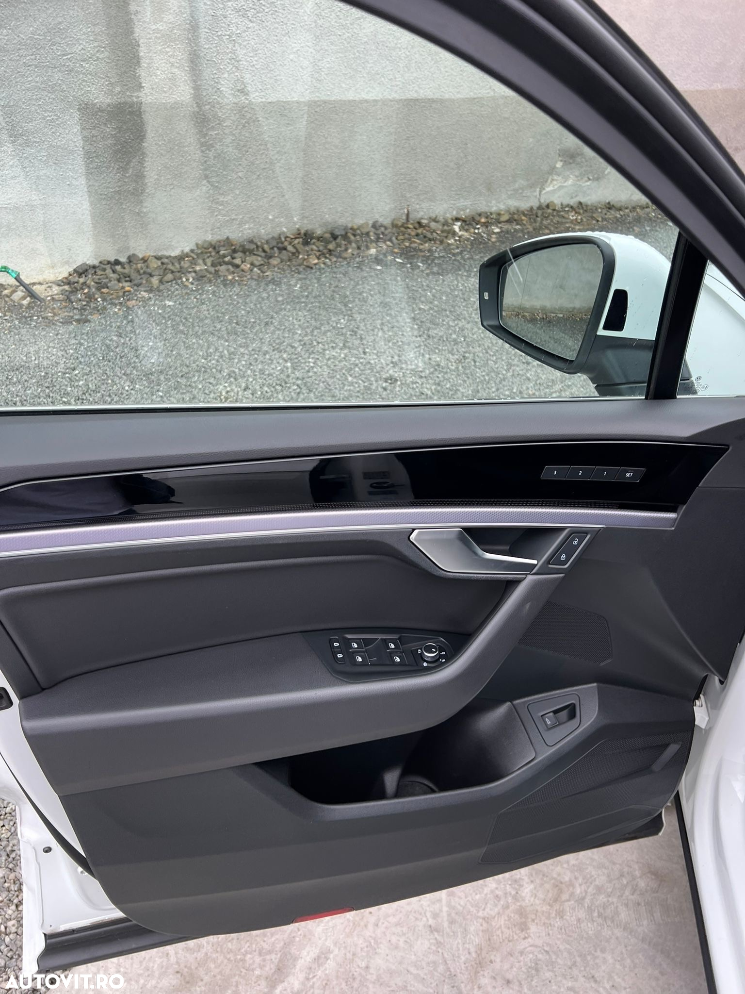 Volkswagen Touareg - 31