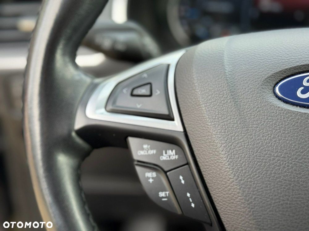 Ford S-Max 2.0 EcoBlue Titanium - 24