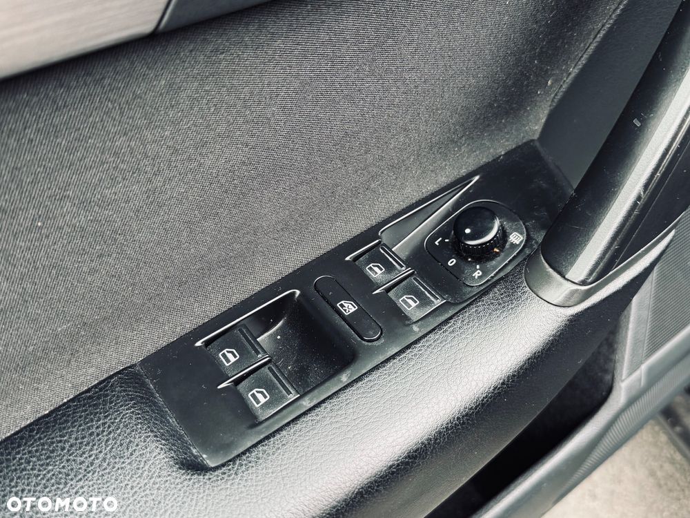 Volkswagen Passat Variant 1.4 TSI DSG BlueMotion Technology Exclusive - 21