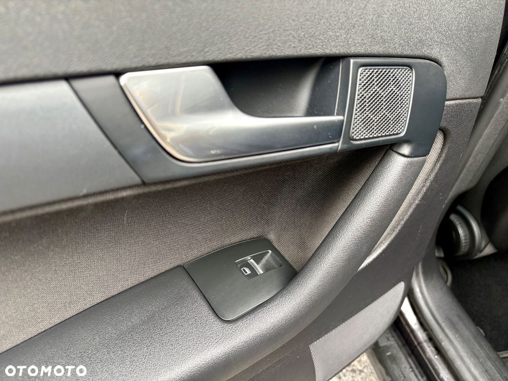 Audi A3 Sportback 1.6 TDI DPF Ambiente - 15
