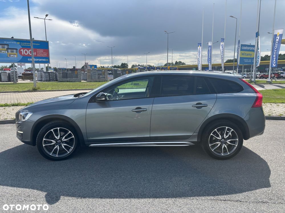 Volvo V60 Cross Country D3 Drive-E Kinetic - 4