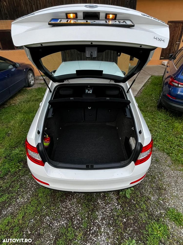 Skoda Octavia 2.0 TDI 4x4 DSG Style - 13