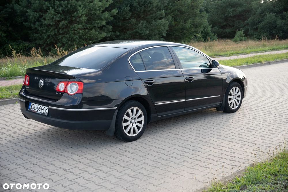 Volkswagen Passat 2.0 TDI Comfortline - 6