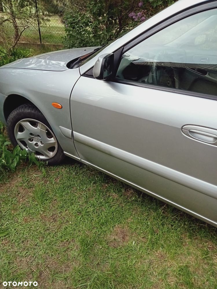 Mazda 626 2.0 - 10
