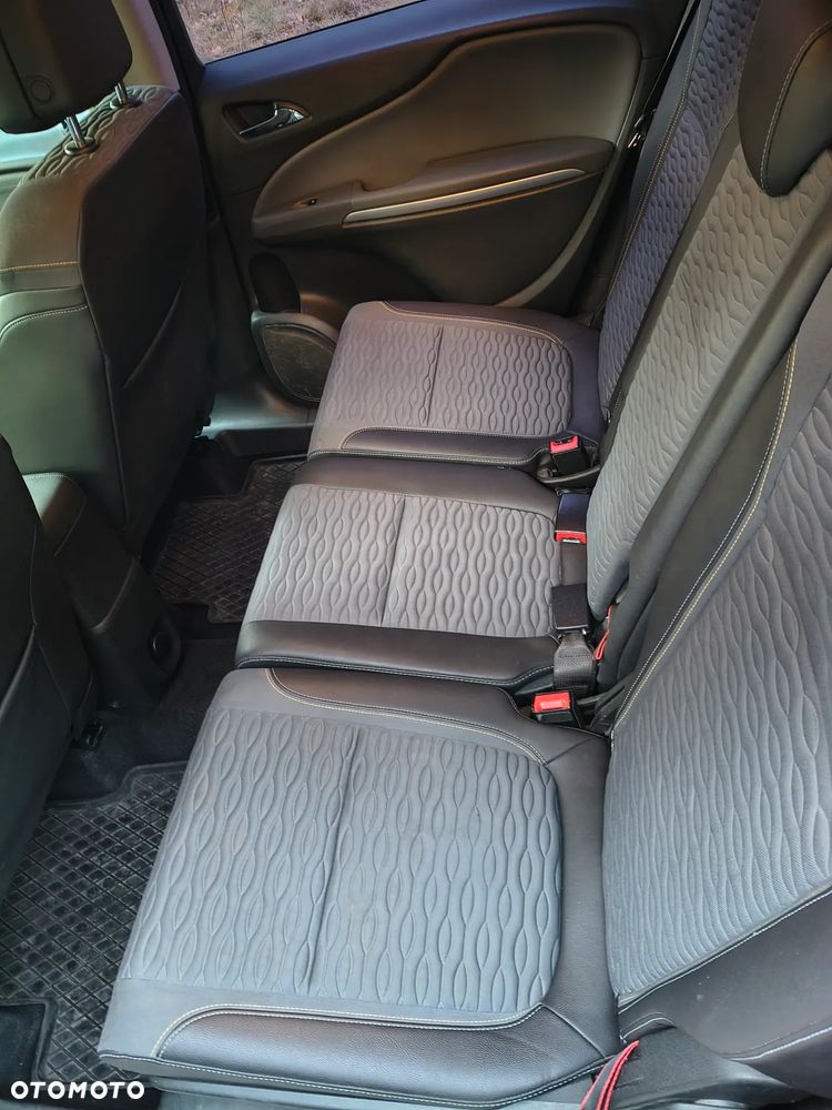 Opel Zafira - 14