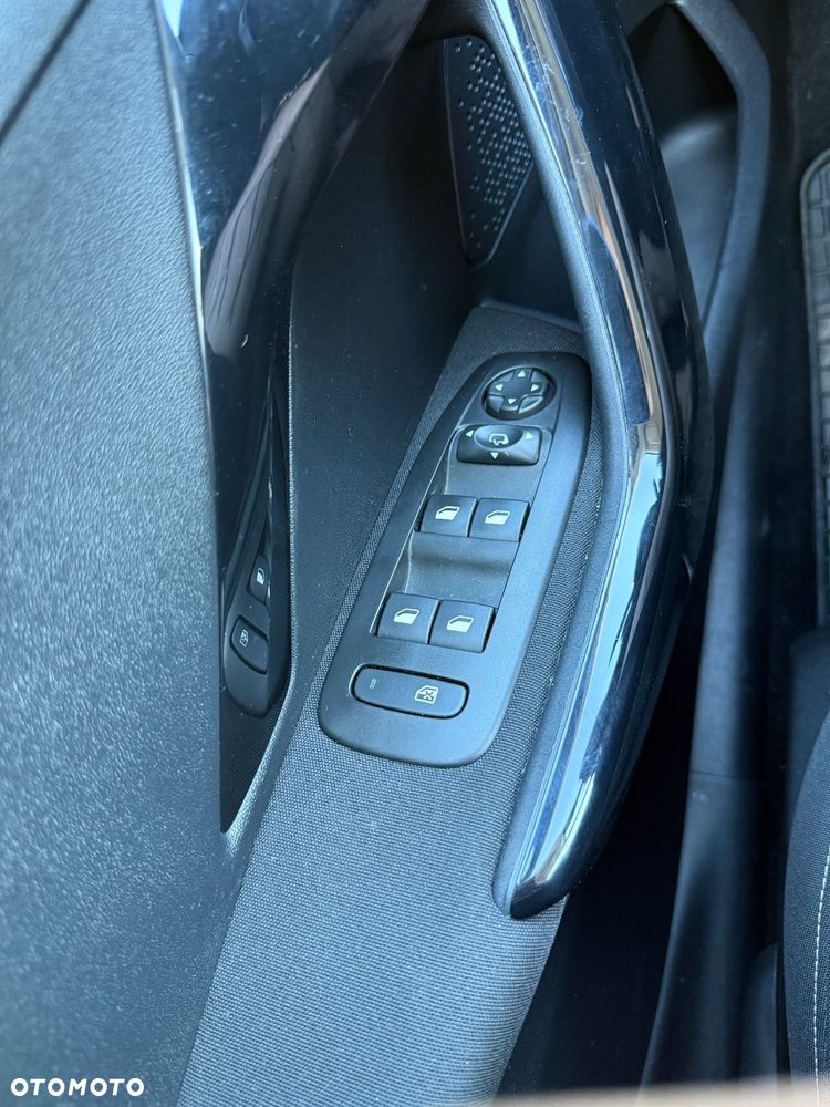 Peugeot 208 PureTech 82 Allure - 11