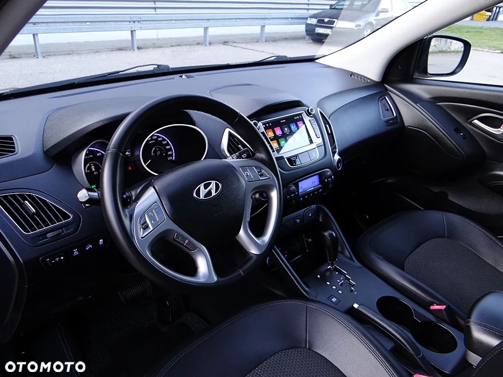 Hyundai ix35 2.0 CRDi 4WD Automatik Premium - 24