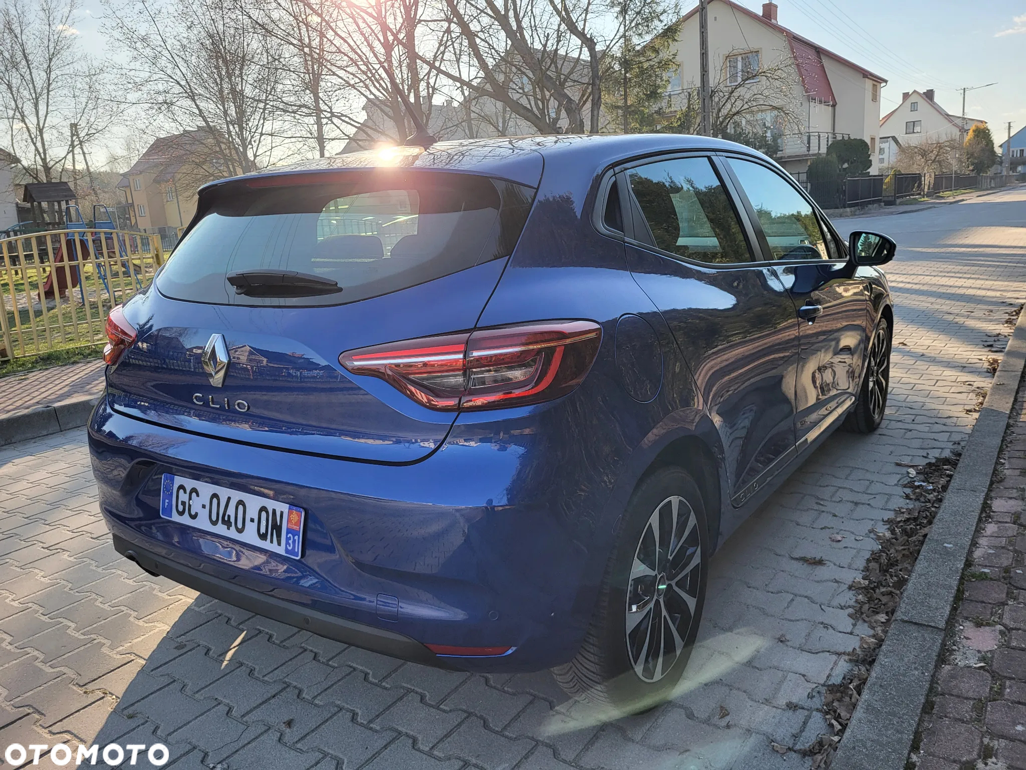 Renault Clio BLUE dCi 100 INTENS - 8