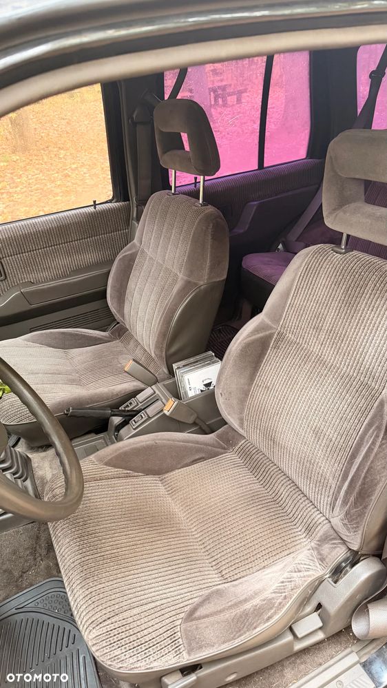 Nissan Terrano 3.0 V6 - 12