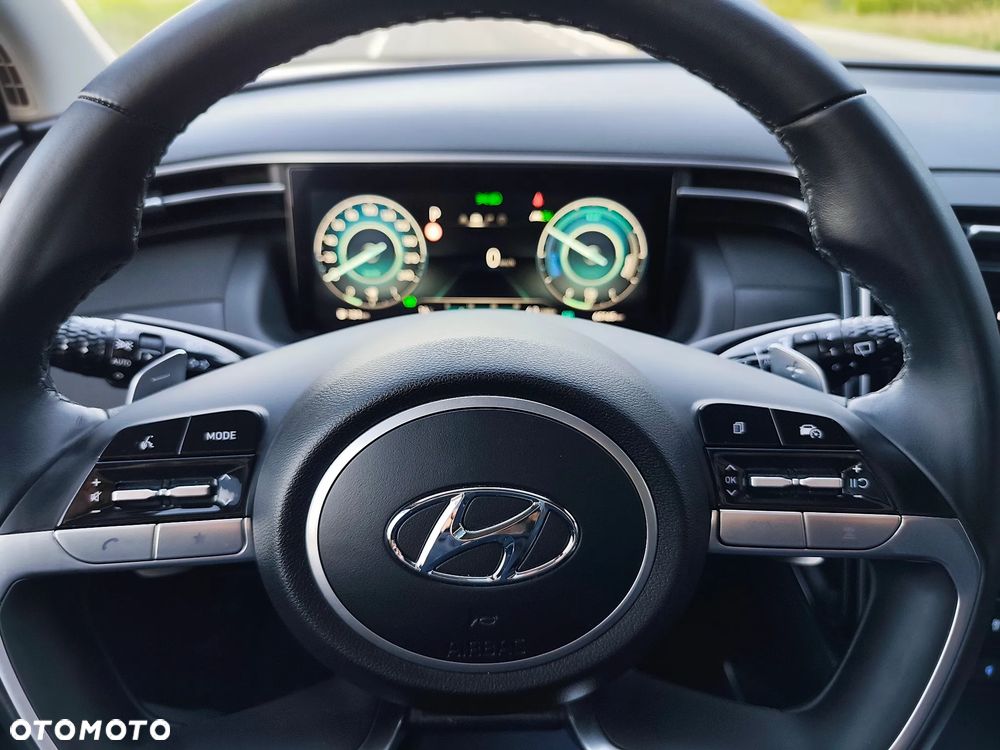 Hyundai Tucson 1.6 T-GDi HEV Executive 2WD - 16