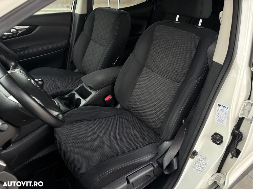 Nissan Qashqai 1.5 DCI Start/Stop N-Connecta - 32