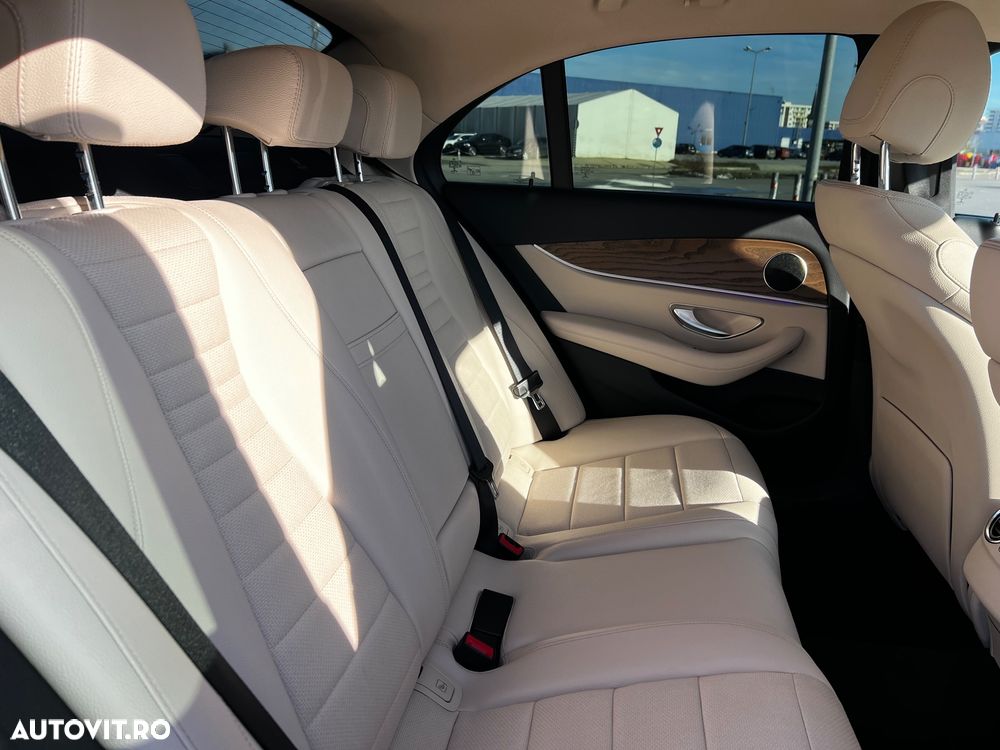 Mercedes-Benz E 220 d 4MATIC Aut. - 13