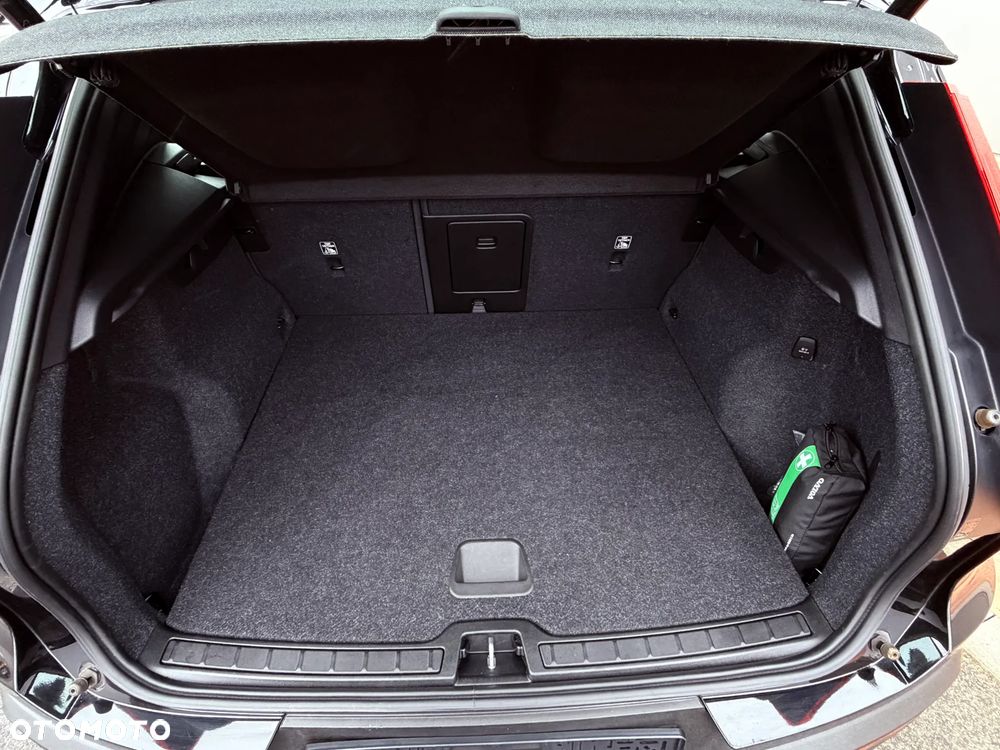Volvo XC 40 B4 B AWD DKG Plus Bright - 30