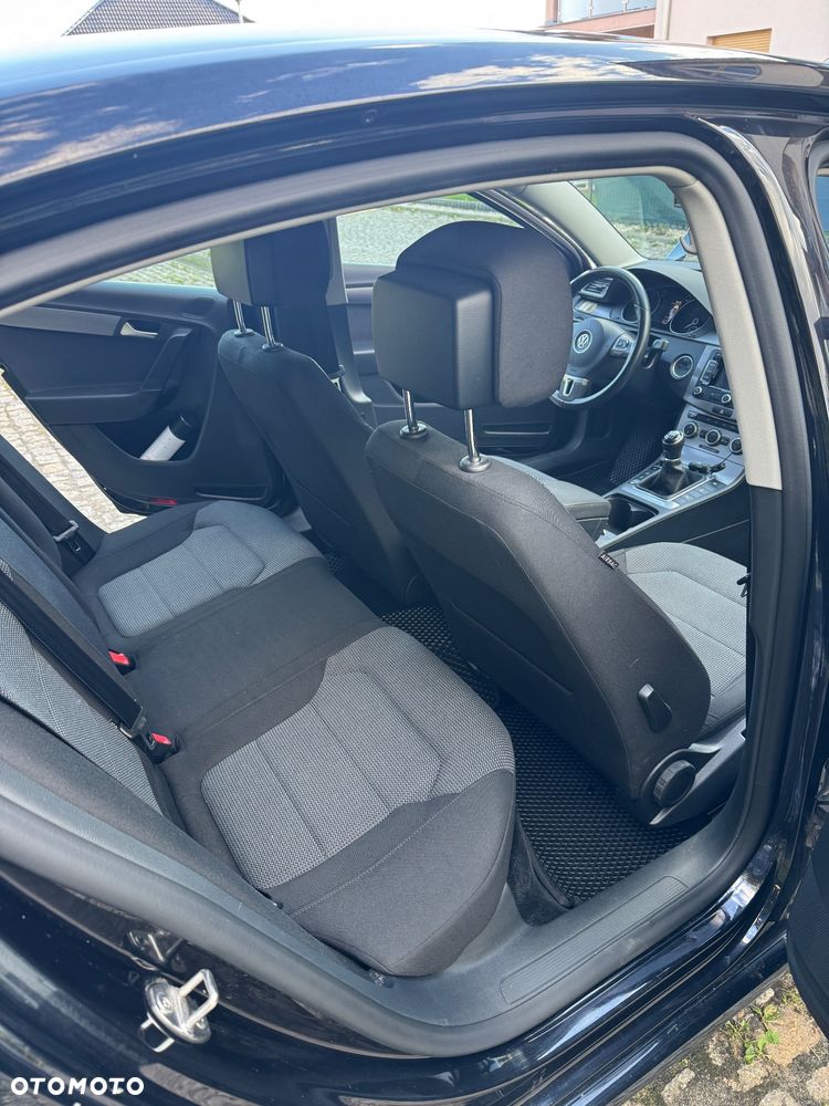 Volkswagen Passat 1.4 TSI BMT Highline - 9