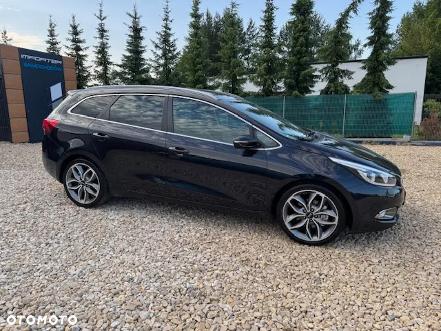 Kia Ceed 1.6 CRDi 128 ISG SW Platinum Edition - 12