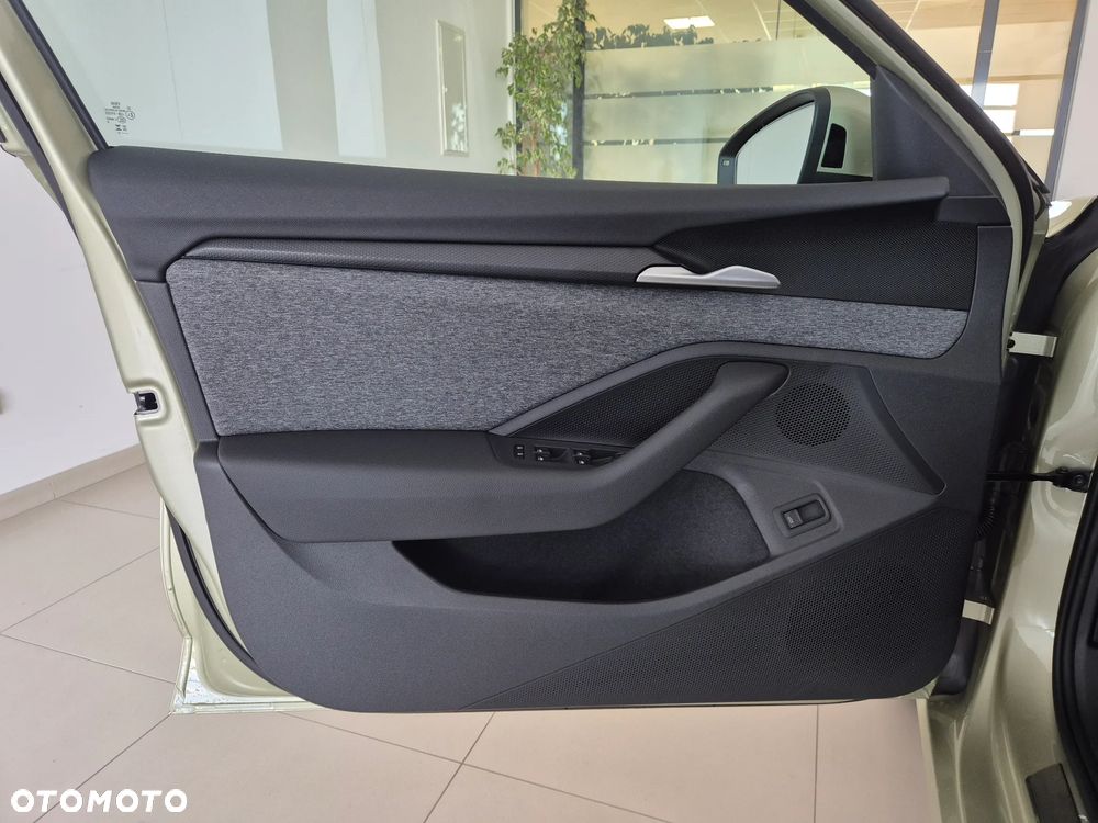 Skoda Superb 2.0 TSI Edition 130 DSG - 17