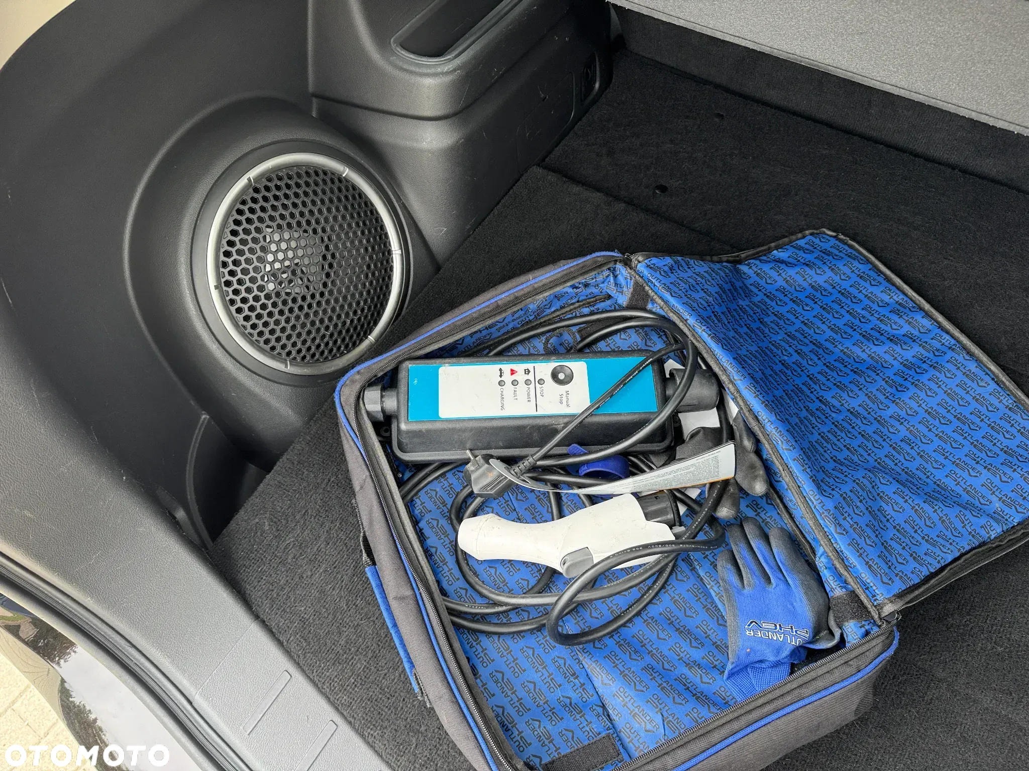 Mitsubishi Outlander PHEV Instyle NAVI + - 29