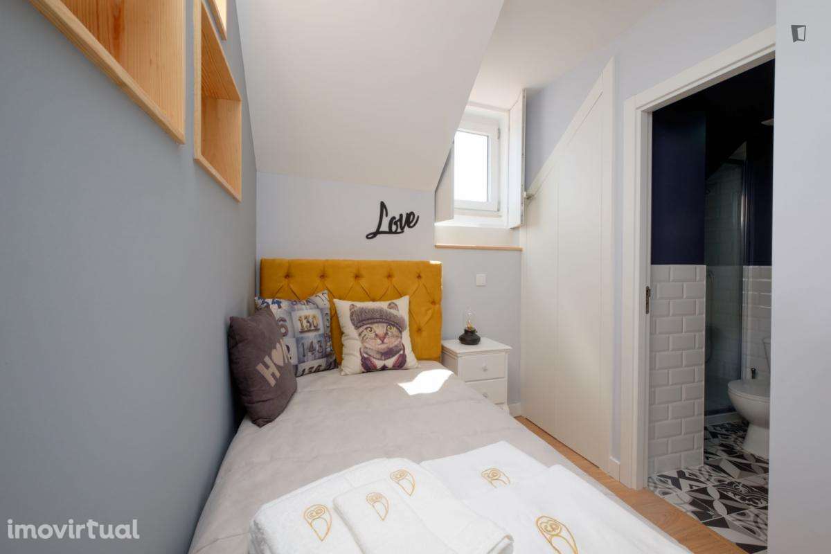 Estúdio - localizado em Montes Claros Coimbra - Grande imagem: 3/16