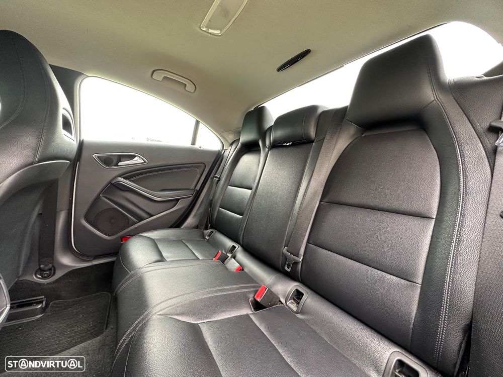 Mercedes-Benz CLA 180 - 9