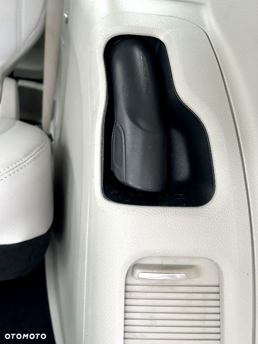 Chrysler Pacifica - 35