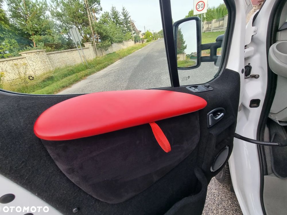 Renault Trafic L1H1 Passenger Lux - 24