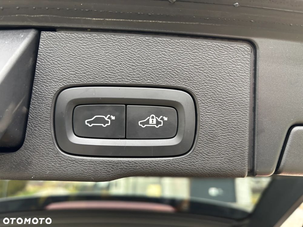 Volvo XC 60 B4 D Geartronic RDesign - 28