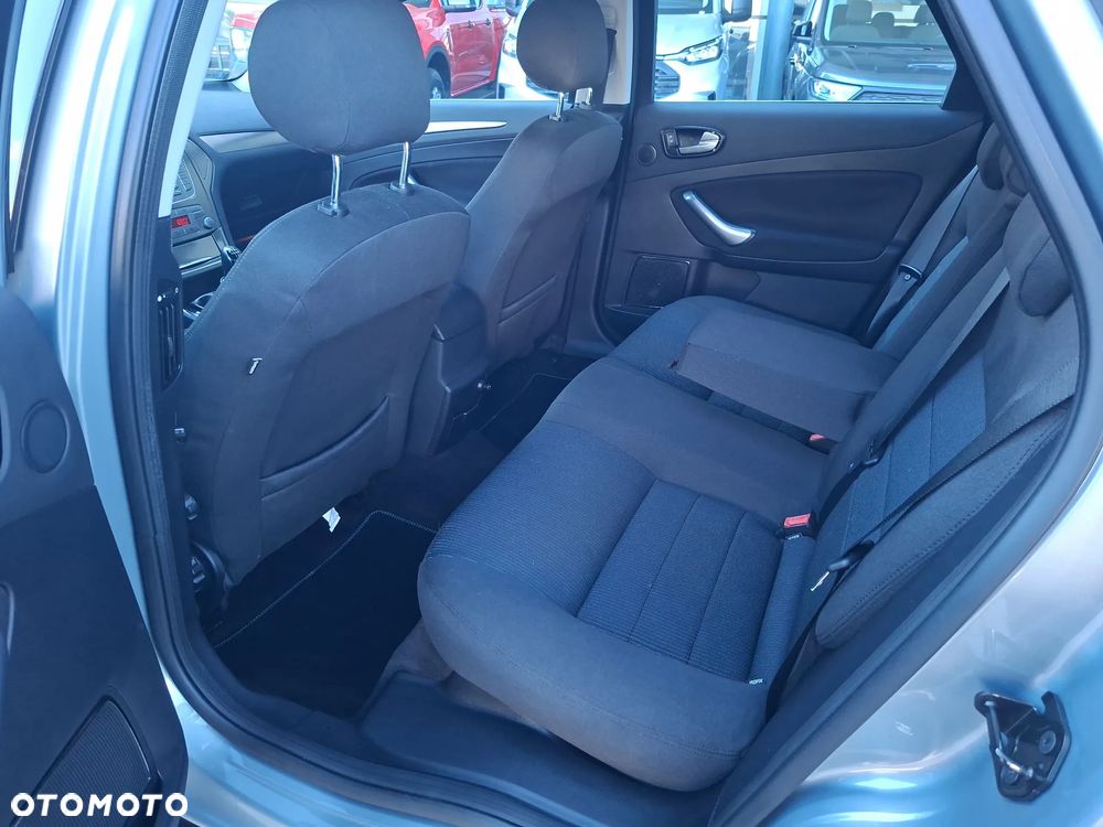 Ford Mondeo 2.0 TDCi Titanium - 22