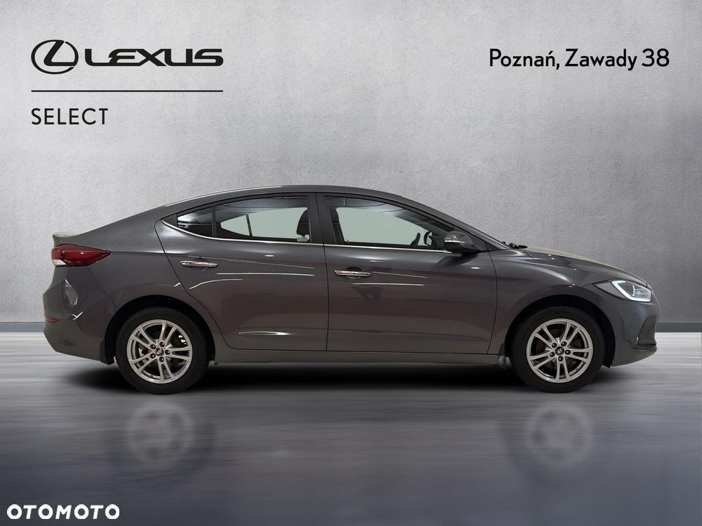 Hyundai Elantra 1.6 Comfort - 4