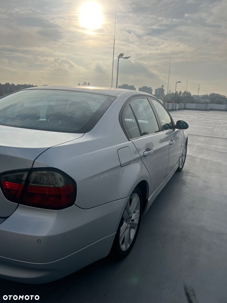 BMW Seria 3 318i - 7