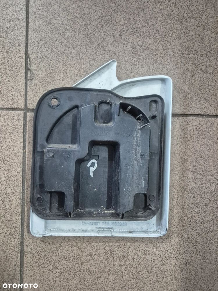 ZAŚLEPKA LISTWA PRAWA WLEWU ADBLUE MASTER III MOVANO B  NV400  10r.+ - 2