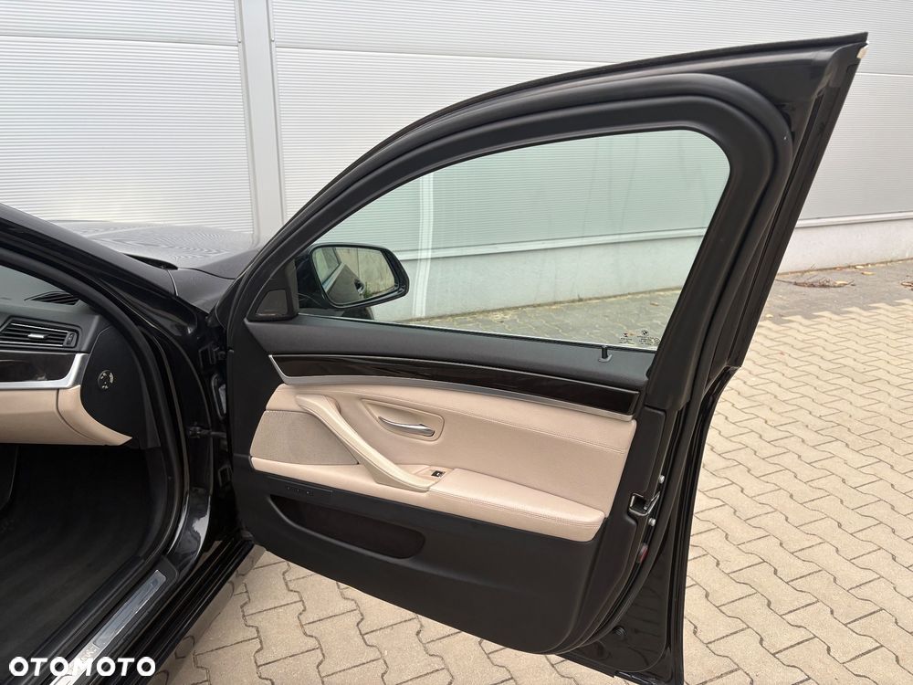 BMW Seria 5 - 25
