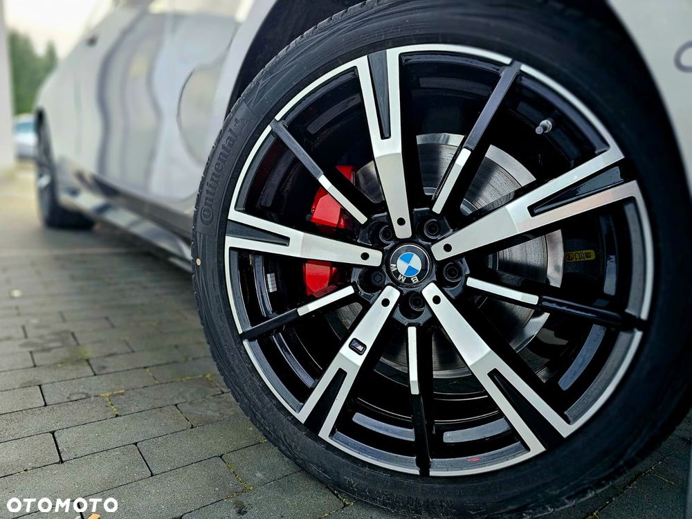 BMW Seria 5 520d xDrive mHEV - 11