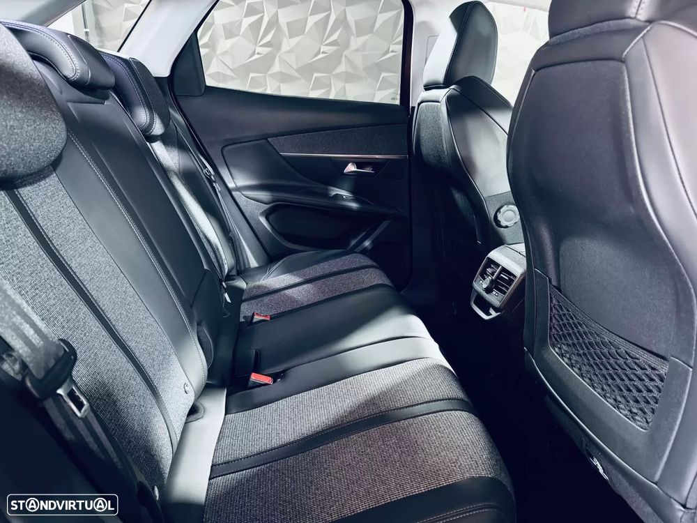 Peugeot 3008 1.2 PureTech Allure - 31