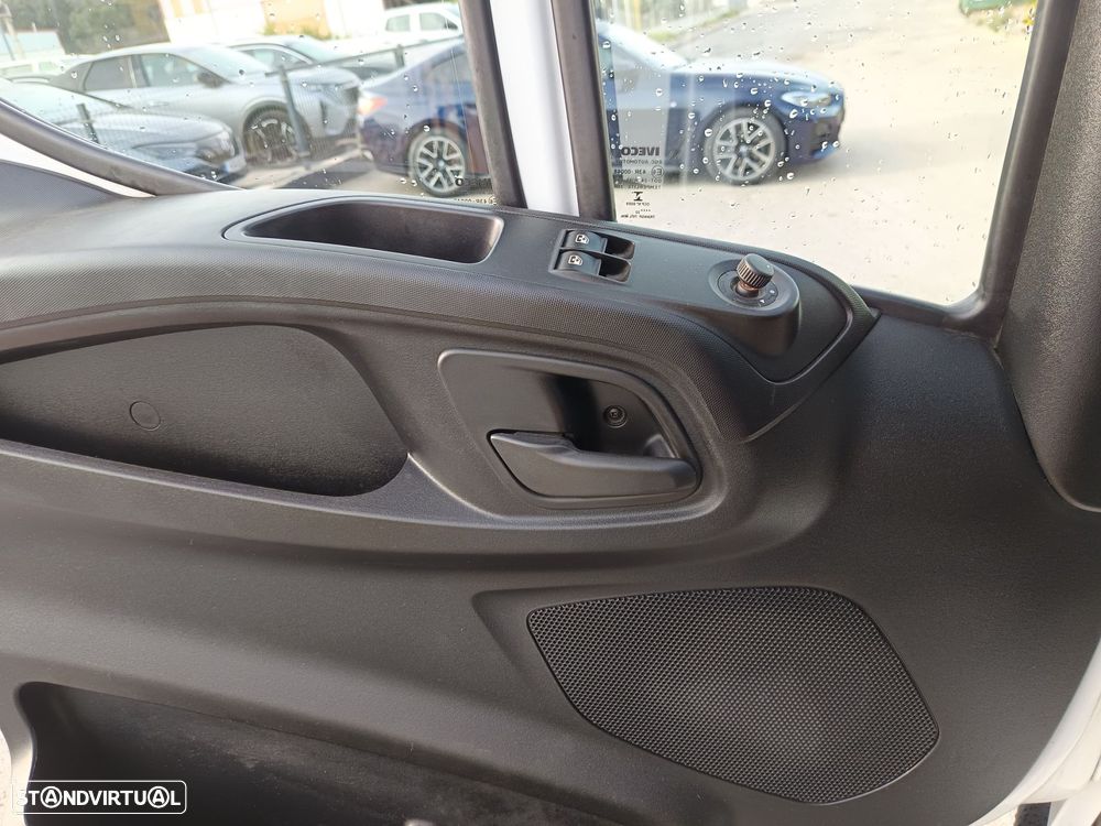 Iveco Daily 3.0 35C16H 3750 CD - 25