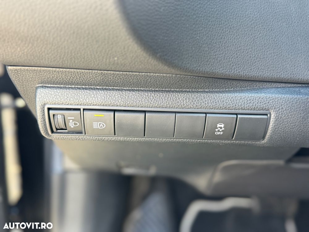 Toyota Corolla 1.8 Business Edition - 13