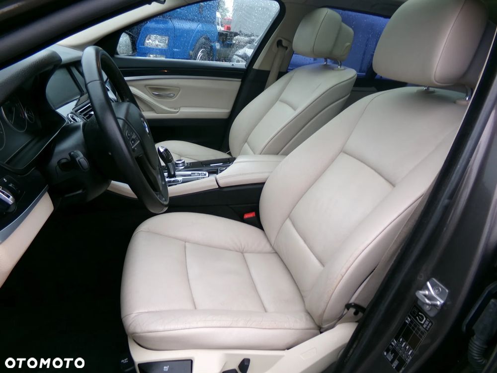 BMW Seria 5 520d Sport-Aut - 3