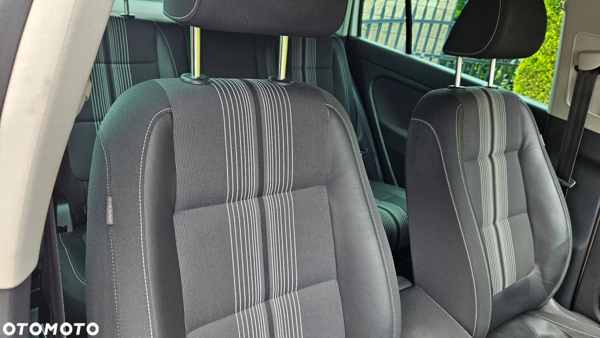 Volkswagen Golf Plus 1.6 TDI DPF MATCH - 18