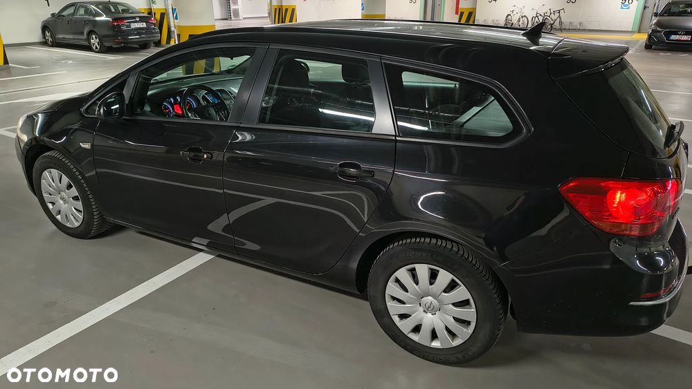 Opel Astra 1.6 CDTI Dynamic - 10