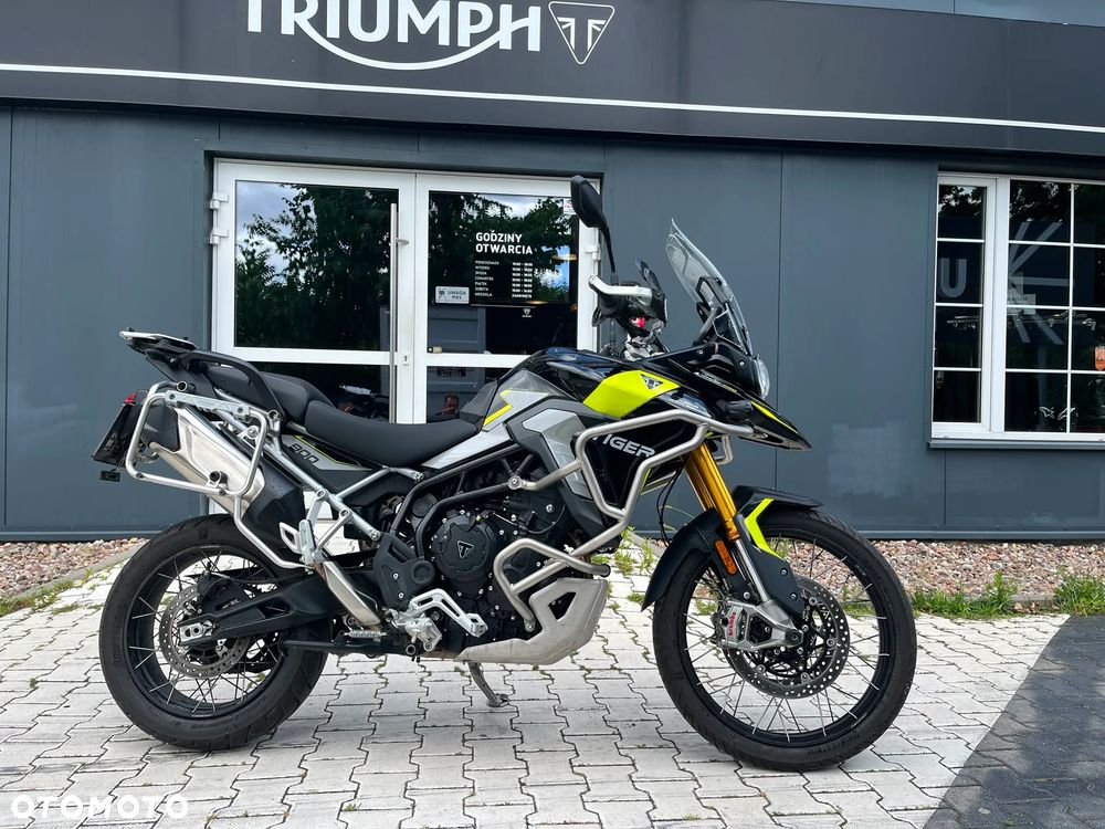 Triumph Tiger - 1