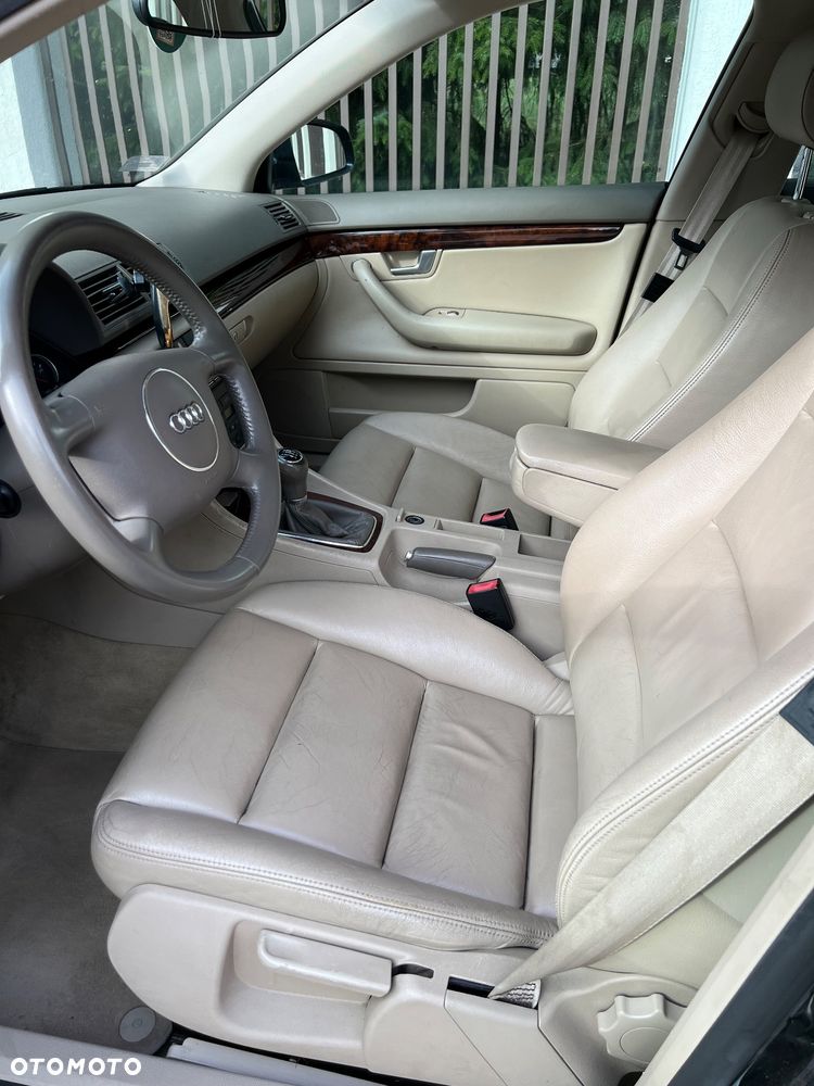 Audi A4 ver-2-4 - 7