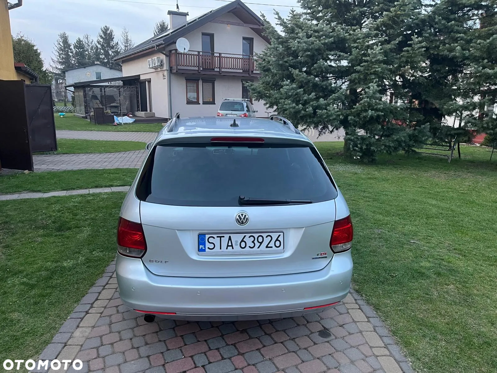 Volkswagen Golf Variant 1.6 TDI BlueMotion Technology Comfortline - 4