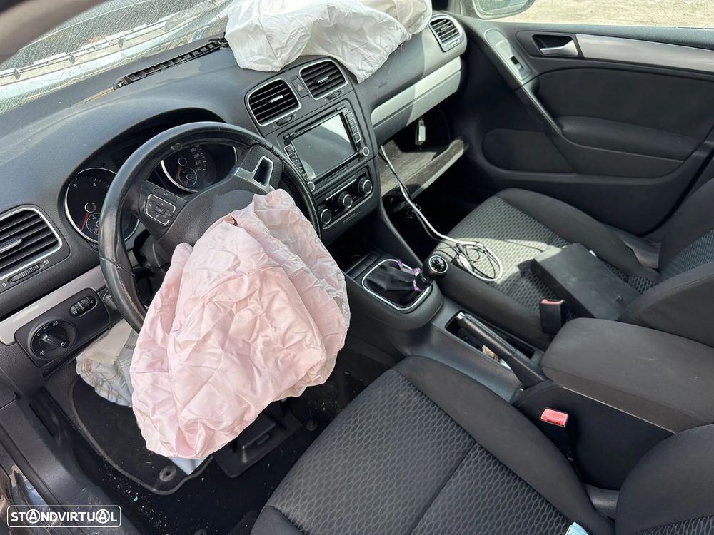 VW Golf VI 2.0 TDI Ref CLCA de 2008 para peças - 5