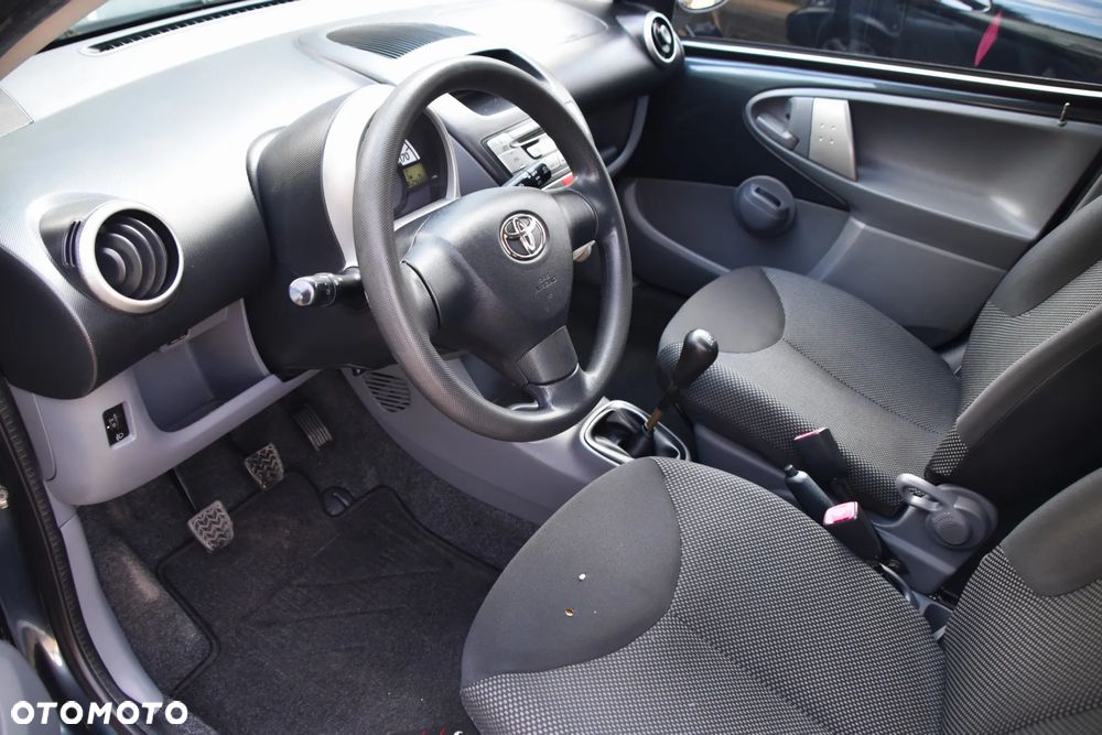 Toyota Aygo Standard - 5
